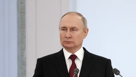 Vladimir Putin  při udělování nejvyšších státních vyznamenání.