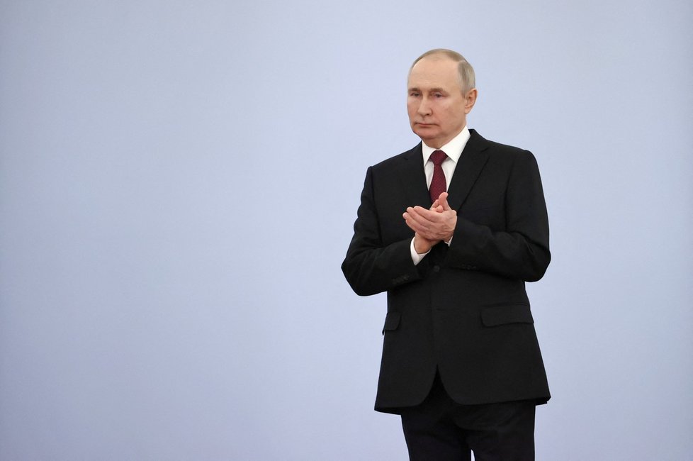 Vladimir Putin  při udělování nejvyšších státních vyznamenání.