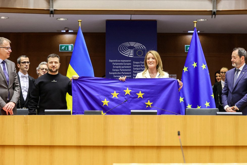 Ukrajinský prezident Volodymyr Zelenskyj v Evropském parlamentu. (9.2.2023)