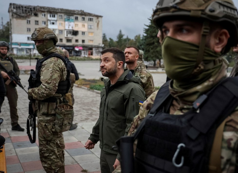 Válka na Ukrajině: Prezident Volodomyr Zelenský na návštěvě v Izjumu