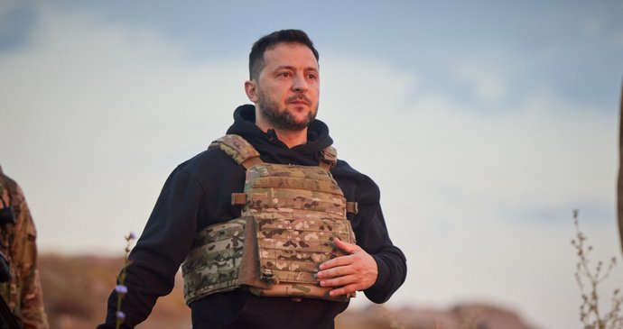 ONLINE: Zelenskyj míří na summit NATO. A Rusové znovu ostřelovali Kyjev