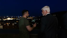 Zelenského noc v Česku: Vyhlídka s Pavlem nad Prahou a přejezd kolony do Hiltonu