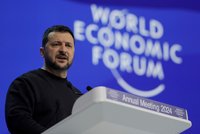Zelenskyj označil v Davosu Putina za predátora. Leyenová volá po pomoci Ukrajině