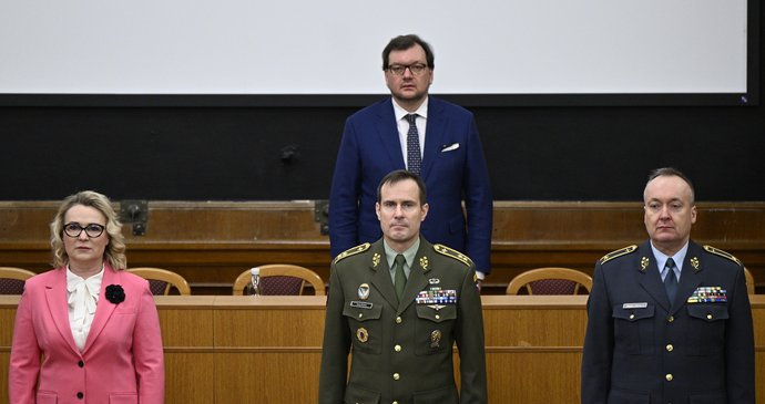 Chef d’armée Řehka : La République tchèque est à portée des armes russes !  Il faut se préparer à la guerre même en paix