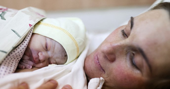Miminka, která nemají ani kilo: Ukrajinští lékaři se snaží zachránit předčasně narozené děti