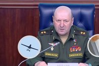 Putinův velitel přišel s absurditou. Kyjev bude útočit drony s komáry nakaženými malárií, tvrdí