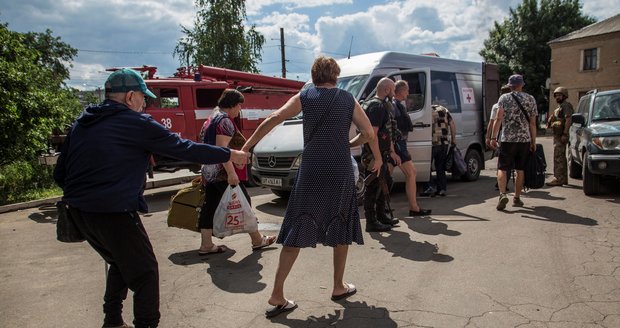 Zoufalé snahy po útěku z Lysyčansku: Katja popsala „déšť raket“ a strasti v sevření Rusů
