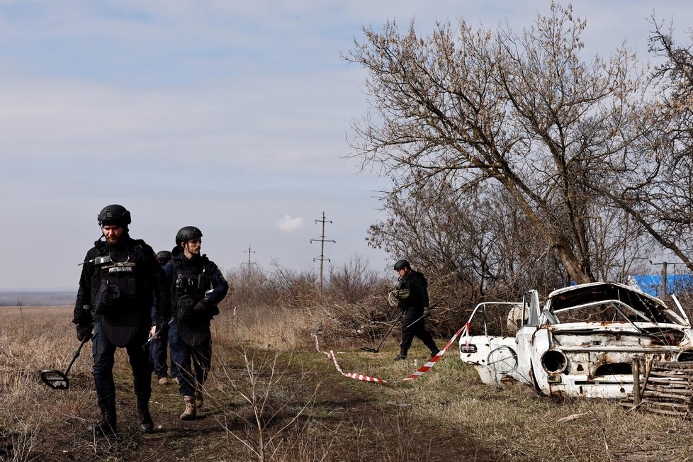 Válka na Ukrajině: V okolí Korového Jaru probíhá odminování oblasti,(20.03.2023).