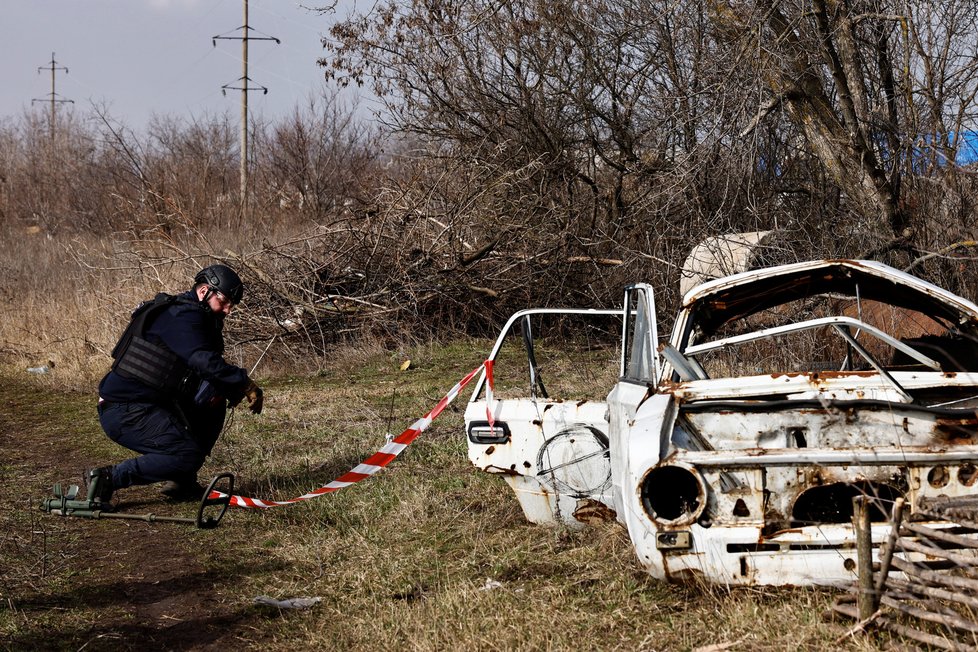 Válka na Ukrajině: V okolí Korového Jaru probíhá odminování oblasti,( 20.03.2023).
