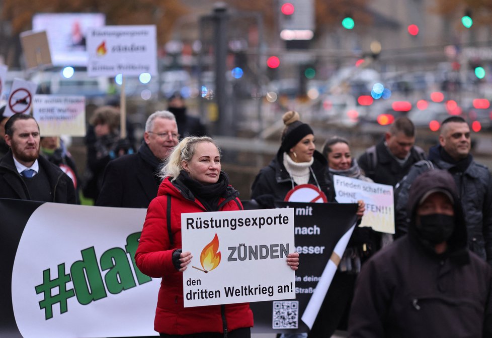 Proruská demonstrace v Kolíně nad Rýnem: Na snímku Elena Kolbasniková.