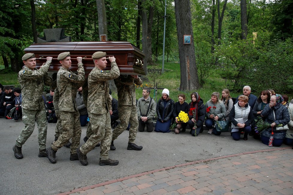 Válka na Ukrajině: Pohřeb padlého vojáka, (18.05.2022).