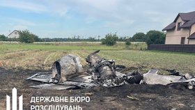 Při srážce letounů československé výroby zemřeli tři ukrajinští letci včetně známého pilota