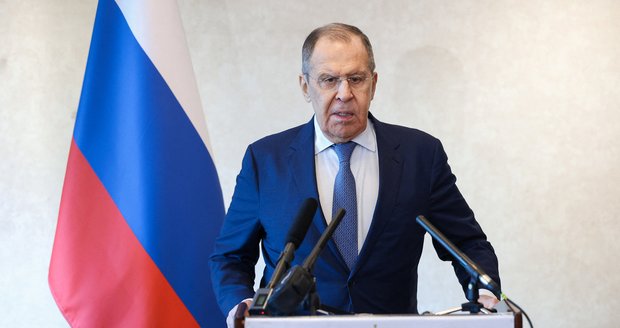 Západ podporuje genocidu. Putinův šéf diplomacie Lavrov přednesl v Africe projev plný lží 