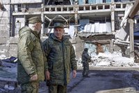 Šojgu na Ukrajině: Ruský ministr obrany přijel za vojáky na frontu: Z Kremlu jim přivezl metály