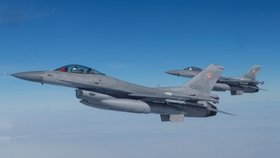 Stíhačky F-16