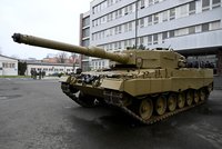 ONLINE: Nečekaný dárek pro Ukrajinu. Neznámá země jí koupila 50 tanků Leopard 1