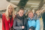 Bývalá Miss World odhalila, že Ukrajinka, která ji odnosila dcera, dorazila do bezpečí do Irska