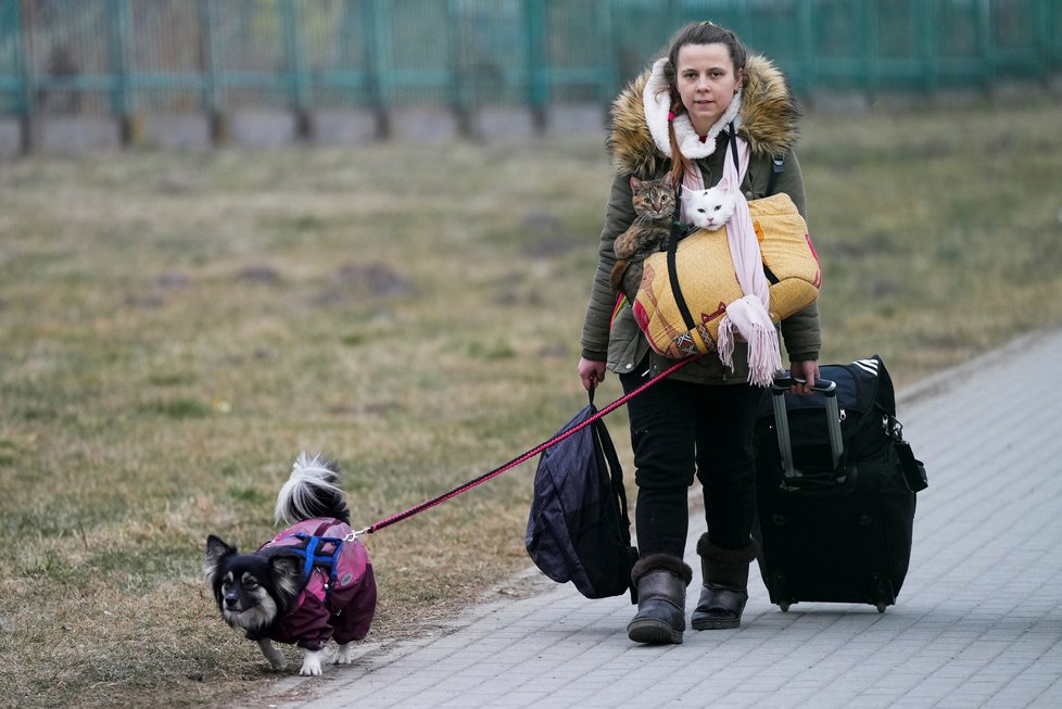 Do polské obce Medyka dál proudí ukrajinští uprchlíci, (13.3.2022).