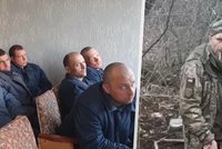 Masakry, popravy, mučení, znásilnění: Ruským válečným zajatcům ukázali důkazy o zvěrstvech