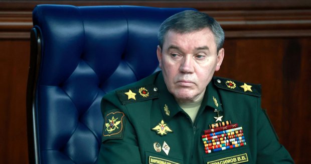 Gerasimov selhal ve velení Rusů, dosáhl nepatrných úspěchů za cenu velkých obětí, tvrdí Londýn