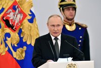 Zvěsti o Putinově pohnutém zdraví se vrací: Ruský lídr se třásl na slavnostním ceremoniálu
