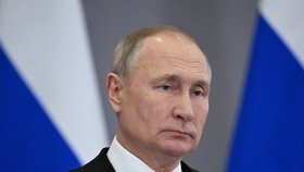 Putin se ostře pustil do Západu, který podle něj podněcuje k válce na Ukrajině