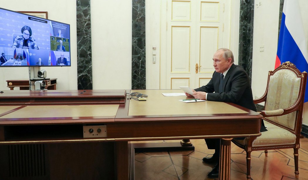 Ruský prezident Putin na velikonoční mši, (24.04.2022).