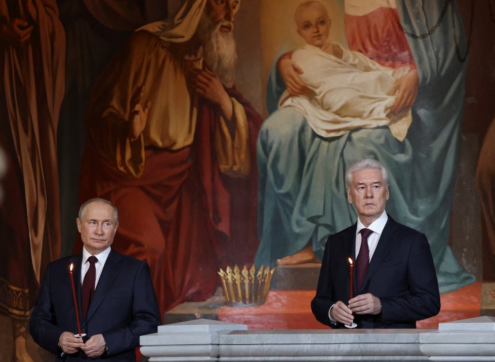 Ruský prezident Putin na velikonoční mši (24.04.2022)