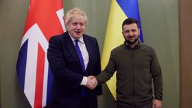 Do Kyjeva za prezidentem Zelenským přijel britský premiér Johnson.