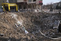 Rusové po sobě na Ukrajině nechali „překvapení“. Bomby schovali do plyšáků i praček
