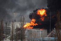 Donbas je pro Rusy nadále klíčový, tvrdí Britové. Ruské rakety měly létat i nad jadernou elektrárnou
