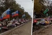 Krvavá cena Putinovy války: Video z Luhansku ukázalo „kilometry“ hrobů ruských vojáků