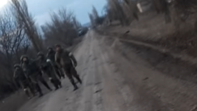 Ruský válečný zajatec (23) na videu ukázal pravdu o válce na Ukrajině.