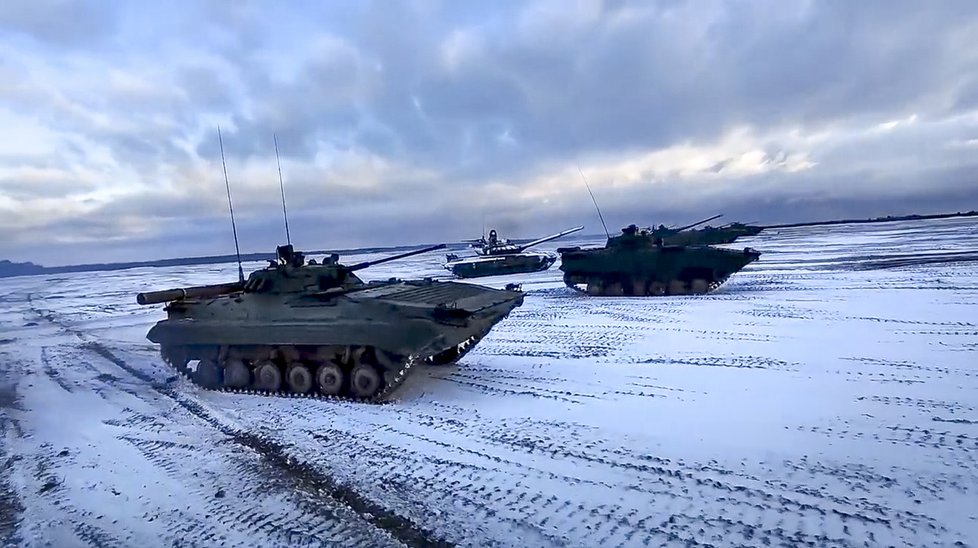 Rusko přesunulo do Běloruska - a k ukrajinské hranici - 30 tisíc vojáků, (3.02.2022).