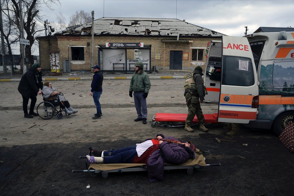 Následky války na Ukrajině ve vesnici Romanivka.