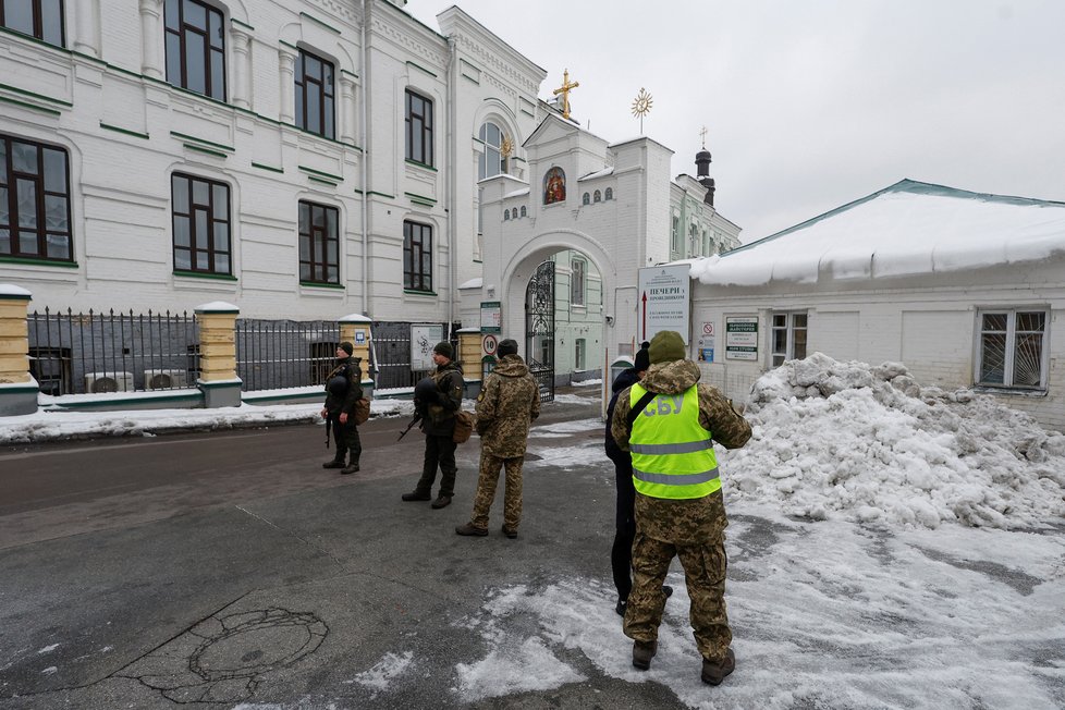 Ukrajinská tajná služba prohledala Kyjevskopečerskou lávru.