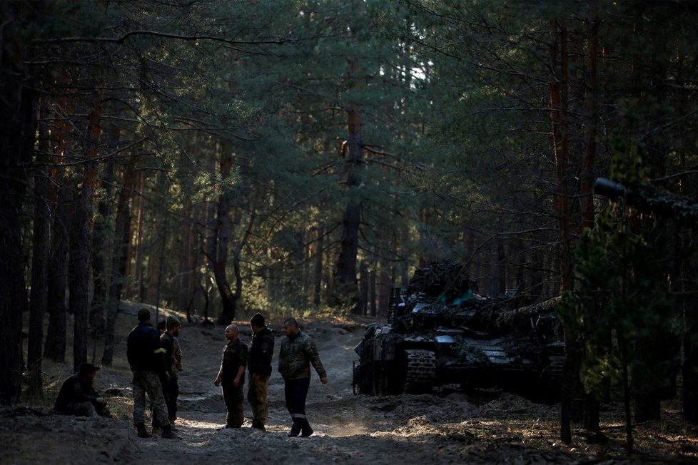 Ukrajinští vojáci poblíž Kupjansku v Charkovské oblasti. (16.10.2022)
