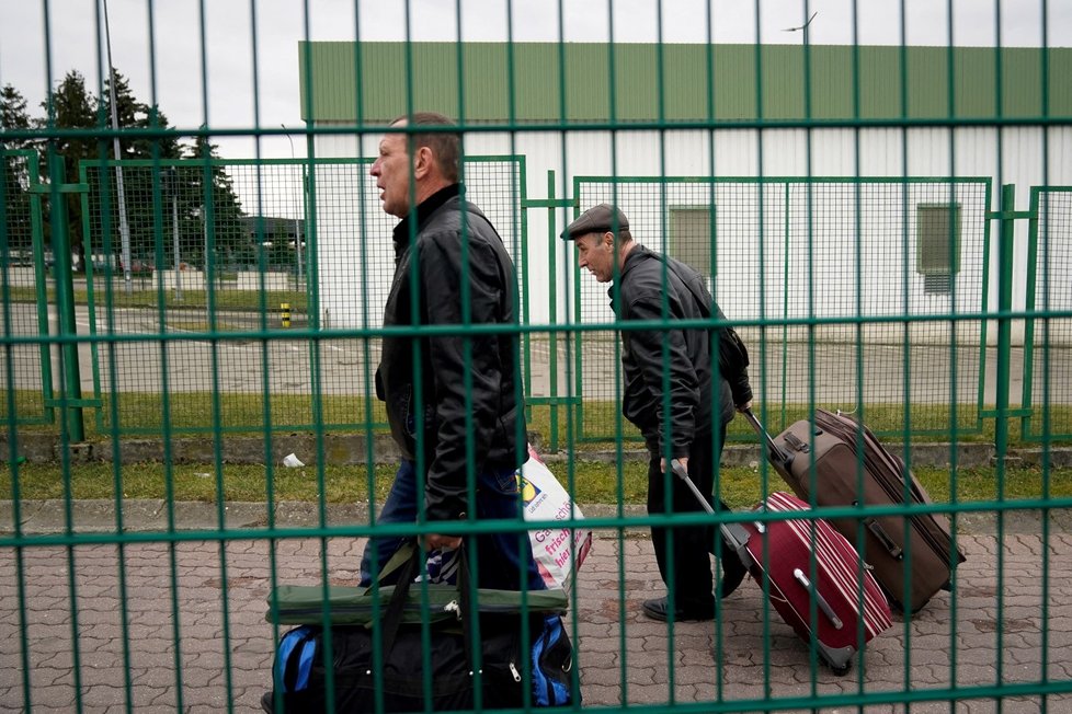 Lidé, kteří prchli z Ukrajiny před válkou, v polské obci Medyka.