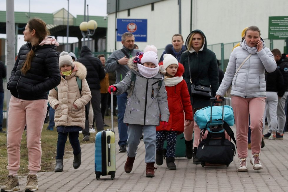 Lidé, kteří prchli z Ukrajiny před válkou, v polské obci Medyka.