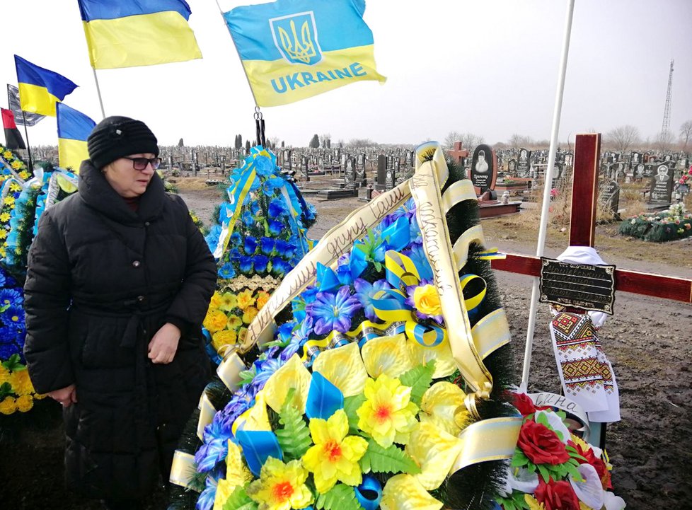 Matka tvrdí, že popravený ukrajinský voják je její syn Alexandr Macievskyj.