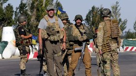 Těsně před rozhovory o příměří obsadili separatisté Mariupol.