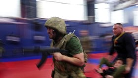 Vojenský trénink Rusů (ilustrační foto)