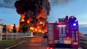 Požár velkého zásobníku paliva pro plavidla ruské flotily v Sevastopolu (28. 3. 2023)