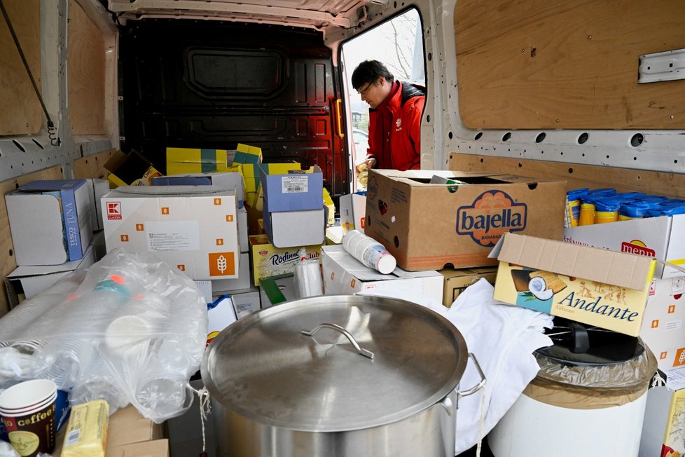 Lidé, kteří prchli z Ukrajiny před válkou, ve slovenské vesnici Ubľa.