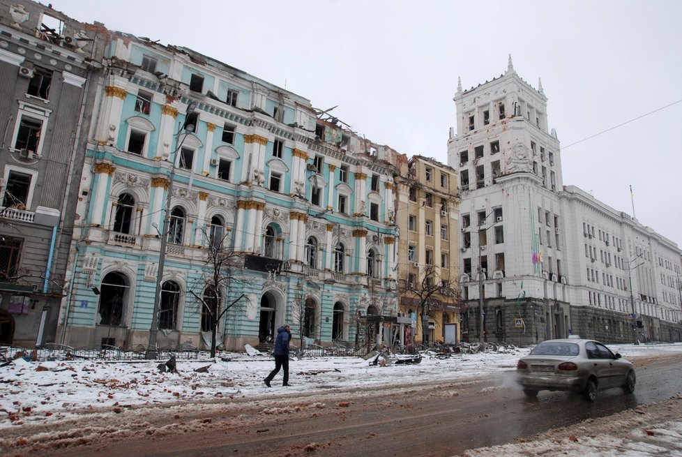 Ruined city of Kharkov / Zničené město Charkov.