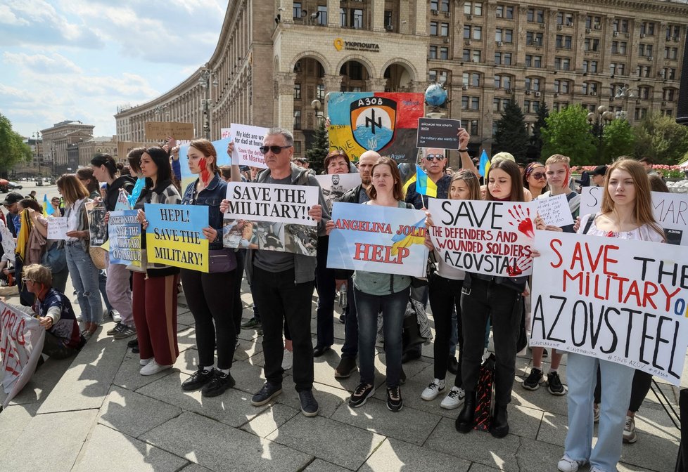 Protest v Kyjevě za uspořádání humanitárního koridoru z Mariupolu. (3. 5. 2022)