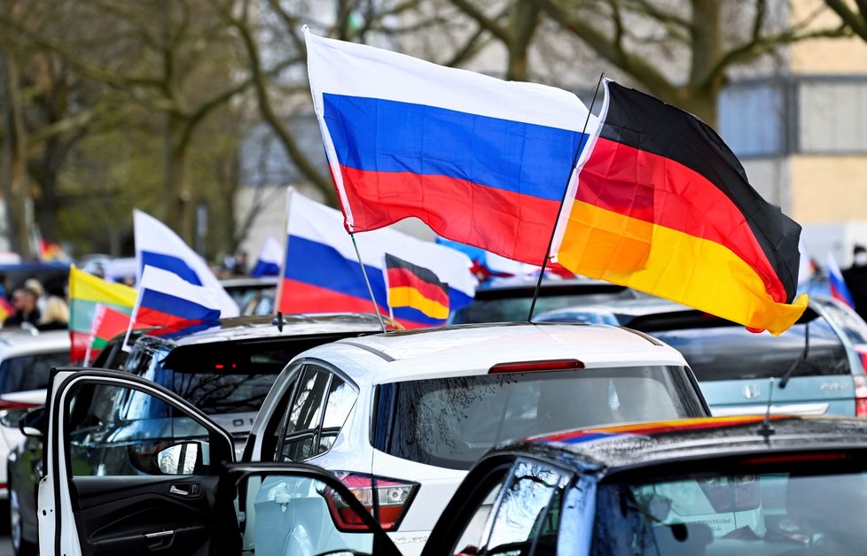 Protesty na podporu Ruska v německém Hannoveru. (10. 4. 2022)