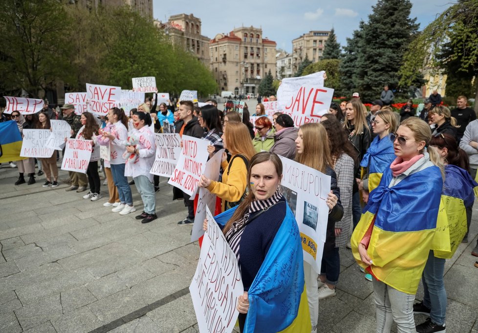 Protest v Kyjevě za uspořádání humanitárního koridoru z Mariupolu (27. 4. 2022)