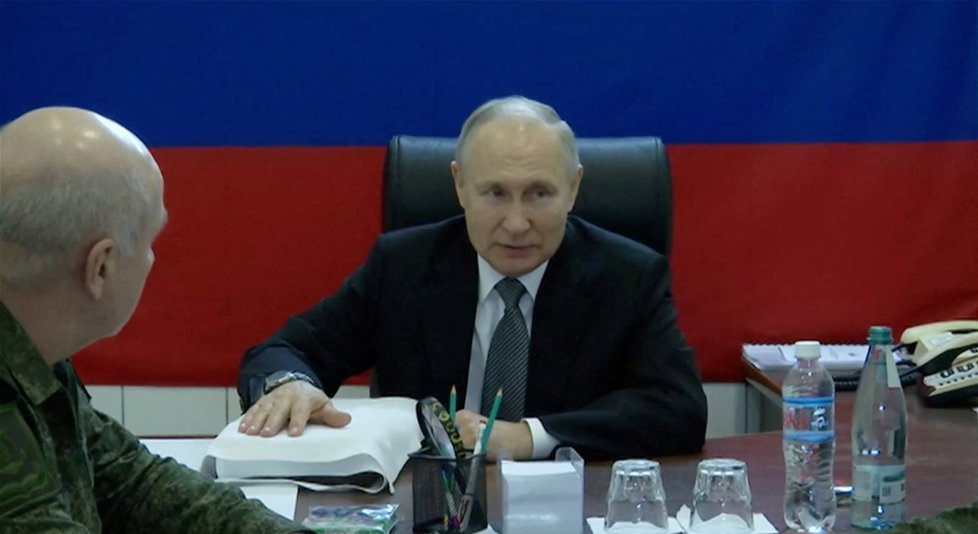 Vladimir Putin na návštěvě Chersonské oblasti. (18. 4. 2023)