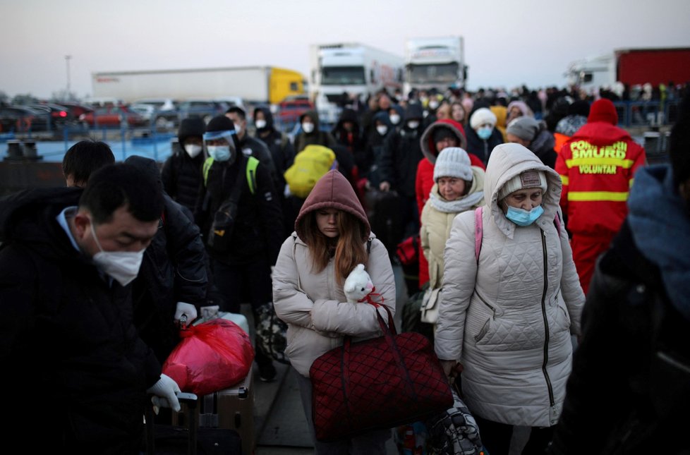 Ukrajinští uprchlíci mířící do Rumunska nebo přejíždějící přes Rumunsko (5. 3. 2022)